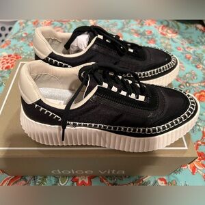 Dolce Vita Dolen Nylon Sneaker Black and Cream SIZE 8.5 M BNIB